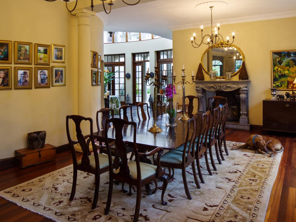 Gasthuis Ibis House 4*