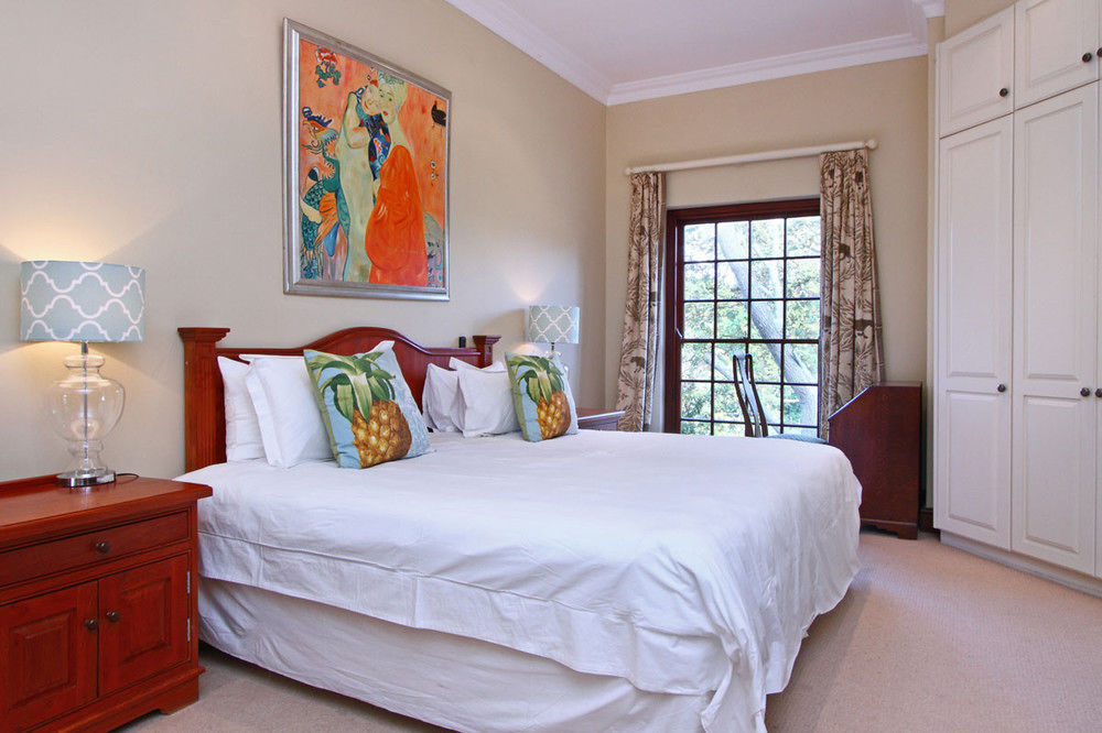 Gasthuis Ibis House 4*
